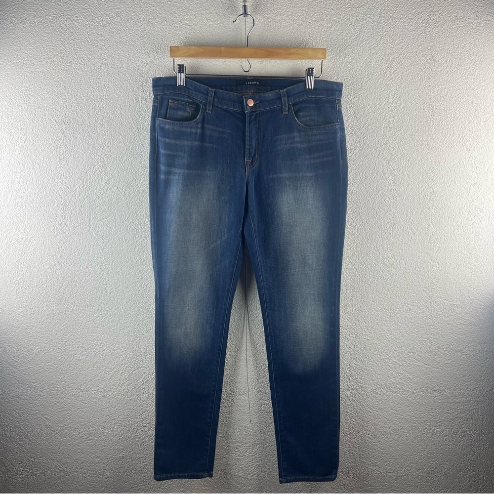 Anthropologie l 30 J Brand Ellis Betrayal Distress Mid-Rise Straight Denim Jeans